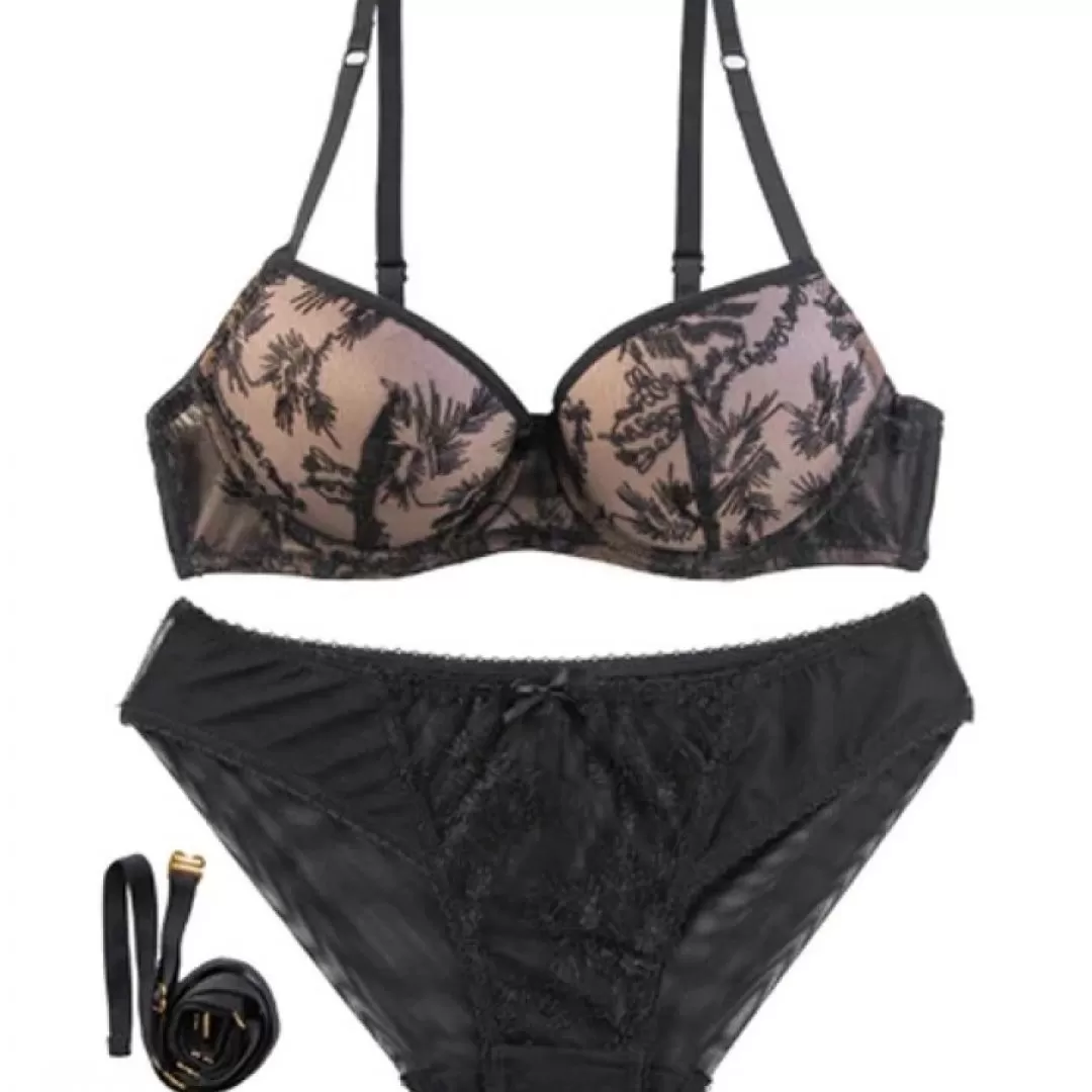 Fancy lace nightwear set