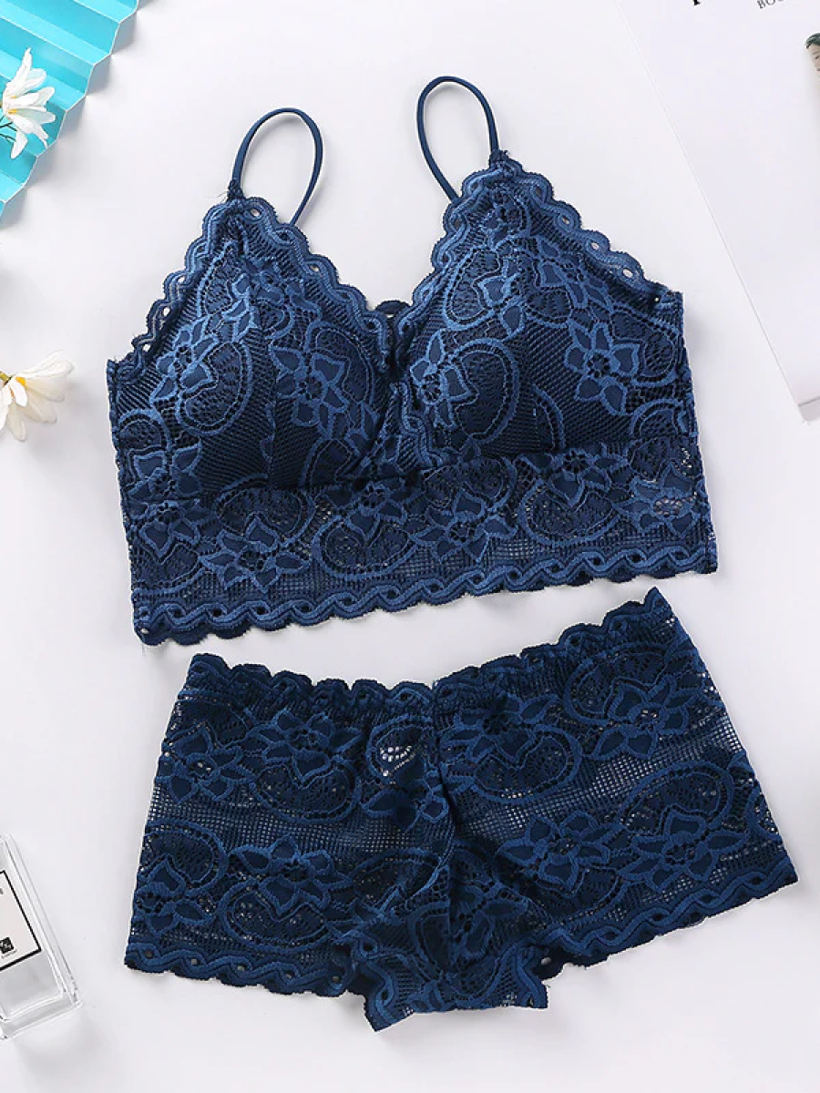 Wide lace trim bralette bra with panty